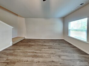 844 Athens Ln in Locust Grove, GA - Foto de edificio - Building Photo