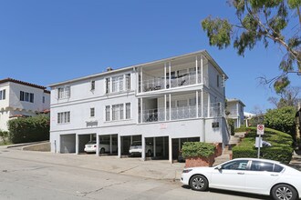 540 LANDFAIR AVE in Los Angeles, CA - Building Photo - Building Photo