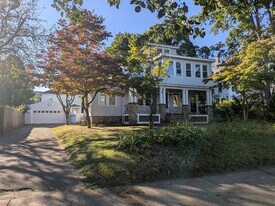 1855 Northampton St in Holyoke, MA - Building Photo