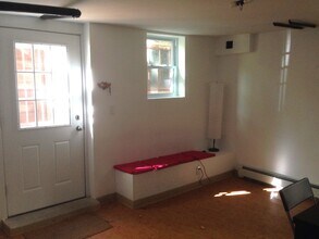 42 Putnam Ave, Unit 17A in Cambridge, MA - Foto de edificio - Building Photo