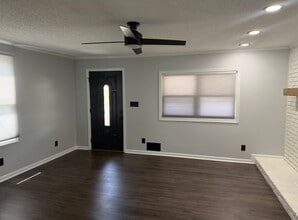 119 Cloverhill Rd in Pasadena, MD - Foto de edificio - Building Photo