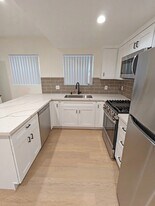 12716 Venice Blvd., Unit 10 in Los Angeles, CA - Building Photo