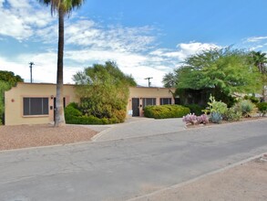 2739 N Treat Ave in Tucson, AZ - Building Photo - Building Photo