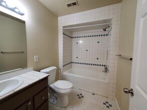 66 W Oakland Ave in South Salt Lake, UT - Building Photo - Building Photo