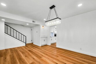 4425 Alla Rd in Marina Del Rey, CA - Building Photo - Building Photo