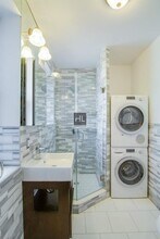 BEAUTIFUL 1 BED WITH WASHER/DRYER IN PRIME in New York, NY - Building Photo - Building Photo