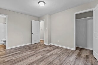 102 Southwood Cir in Garner, NC - Building Photo - Building Photo