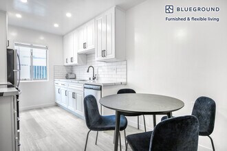 1231 S Bundy Dr in Los Angeles, CA - Building Photo - Building Photo