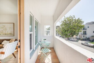 5847 1/2 Ernest Ave in Los Angeles, CA - Building Photo - Building Photo