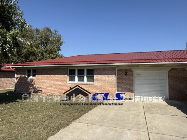 property at 1752 E Morgan Dr