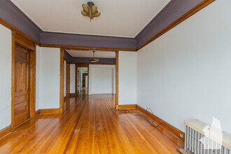 1210 W Addison St, Unit 3 in Chicago, IL - Building Photo - Building Photo