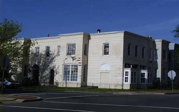 1247 E St SE in Washington, DC - Foto de edificio - Building Photo