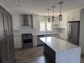 1812 Belle Ave in Cedar Falls, IA - Building Photo - Building Photo