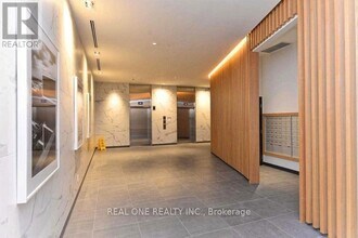 120 Varna Dr in Toronto, ON - Building Photo - Building Photo