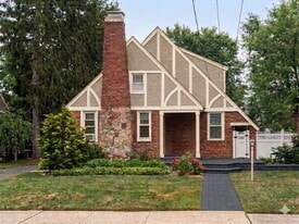 999 Baldwin in Baldwin, NY - Building Photo