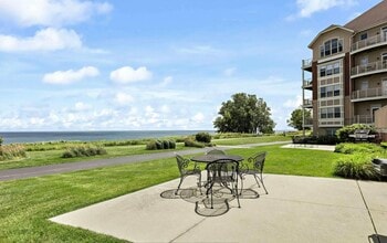 4120 S Lake Dr in St. Francis, WI - Building Photo - Building Photo