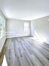 1254 Elmwood Rd in Mayfield Heights, OH - Building Photo - Building Photo
