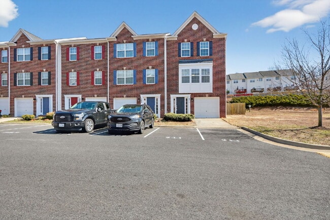 property at 211 Dundee Pl