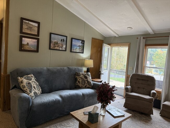 1144 Pilgrim Hwy in Frankfort, MI - Building Photo - Building Photo