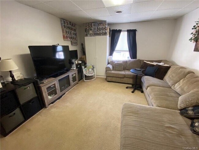 34 Buckley St-Unit -2 in Port Jervis, NY - Building Photo - Building Photo