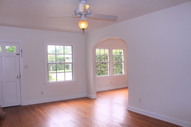 1411 E Kaley St in Orlando, FL - Building Photo - Building Photo