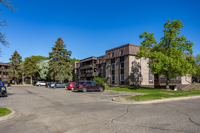 4201-4207 Lakeside Ave N