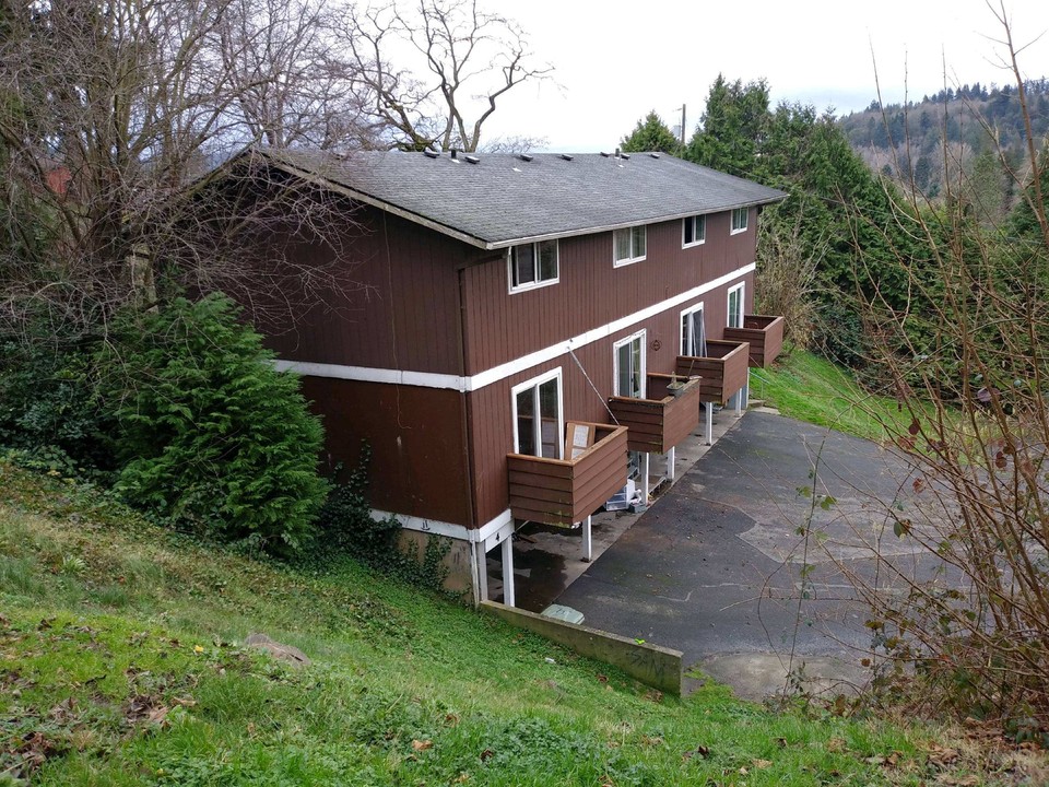 142 Beulah Dr, Unit 2 in Longview, WA - Foto de edificio