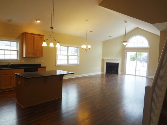 221 Craigmore Dr in Harrisonburg, VA - Building Photo - Building Photo