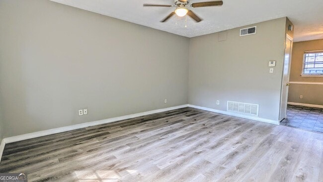 property at 1235 Riverside Dr