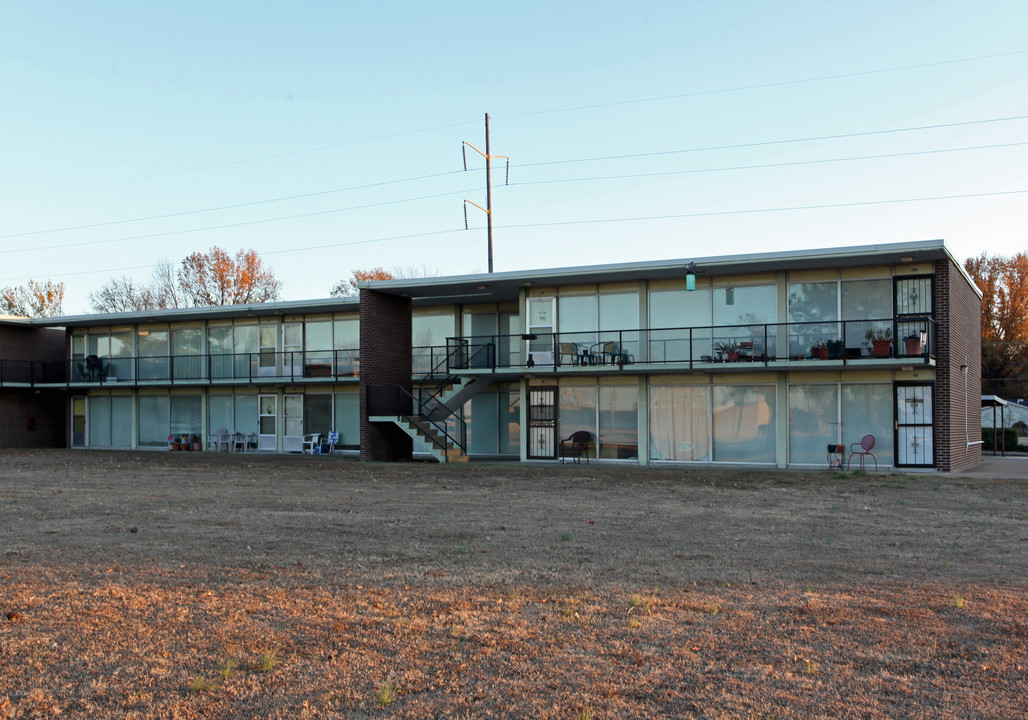 AVONDALE APARTMENTS in West Memphis, AR - Building Photo