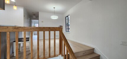 89 Harbor Ky in Secaucus, NJ - Building Photo - Building Photo