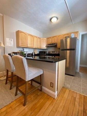 43 Park Vale Ave, Unit 2 in Boston, MA - Building Photo