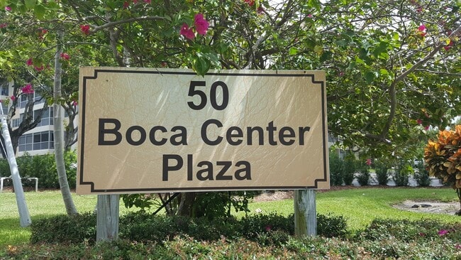 50 SW 3rd Ave in Boca Raton, FL - Building Photo - Building Photo