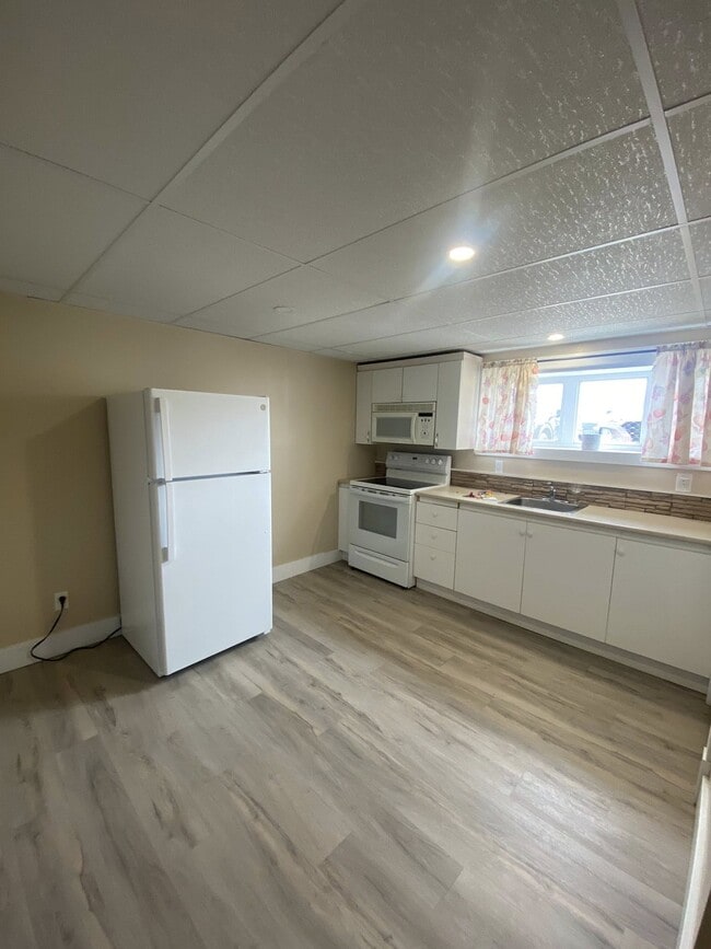 property at 894 Rue Principale