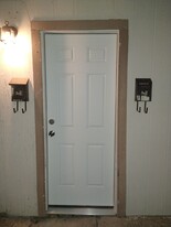 502 E Lott Ave, Unit L in Kingsville, TX - Building Photo