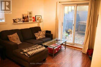 8 Casci Ave in Toronto, ON - Building Photo - Building Photo