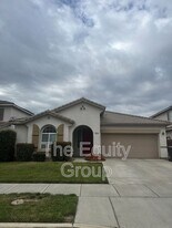 3142 W Sweet Ave in Visalia, CA - Building Photo