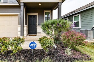 5711 Topaz Wy in San Antonio, TX - Building Photo - Building Photo