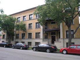 816-822 E 57th St Apartments