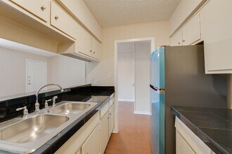 610 W 51st St in Austin, TX - Building Photo - Building Photo