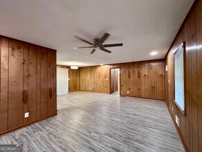 5506 Woodland Dr in Douglasville, GA - Building Photo - Building Photo