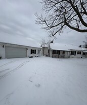 25 Shelby Dr in Buffalo, NY - Building Photo