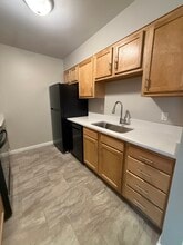 Shoreline Apartments in Erie, PA - Foto de edificio - Building Photo