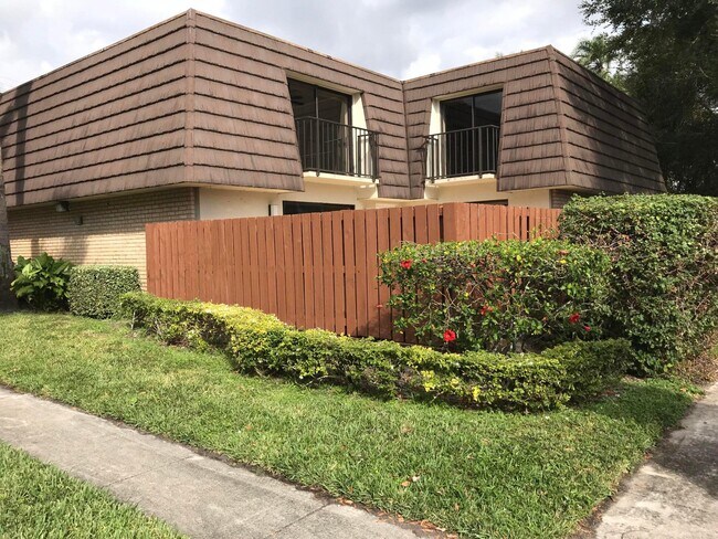 7319 73rd Way in West Palm Beach, FL - Building Photo - Building Photo