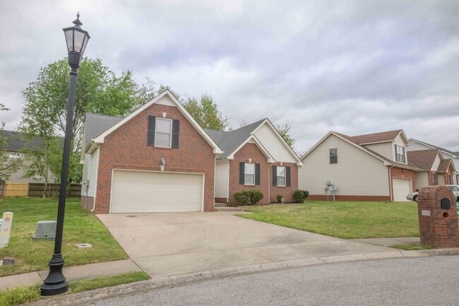 property at 3237 Veranda Cir