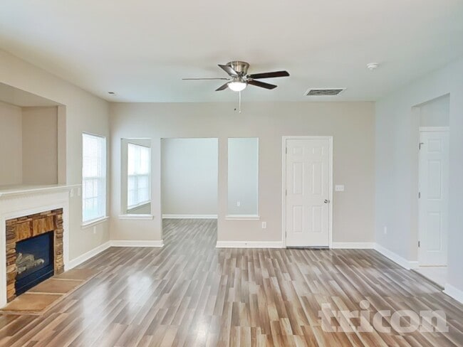 8322 Knapp Ct in Locust, NC - Foto de edificio - Building Photo