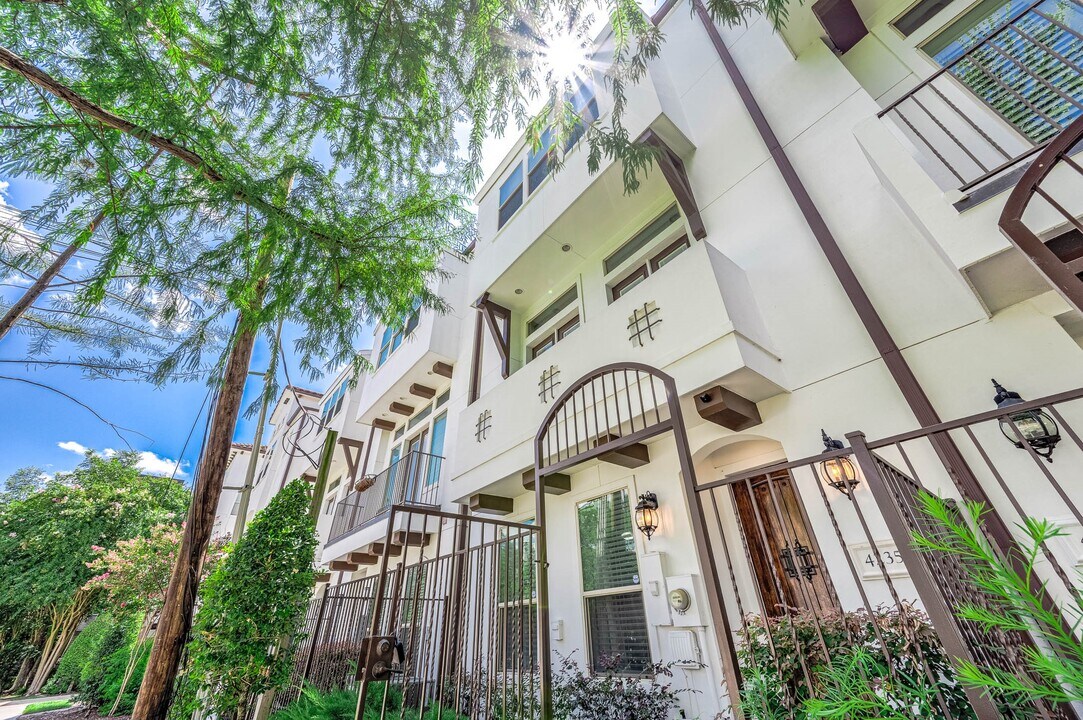 4235 Feagan St in Houston, TX - Building Photo