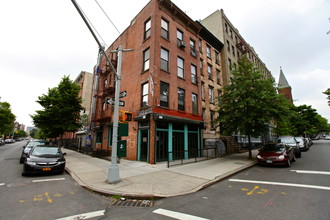 310 S 4th St in Brooklyn, NY - Building Photo - Building Photo