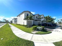 23420 SW 131st Ave in Homestead, FL - Foto de edificio - Building Photo