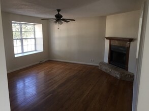 3719 Clearview Dr in Byrnes Mill, MO - Foto de edificio - Building Photo